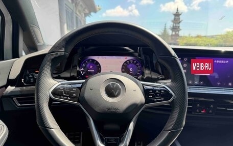 Volkswagen Golf VIII, 2022 год, 1 830 000 рублей, 16 фотография
