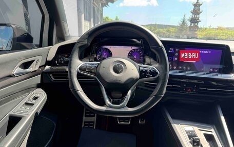 Volkswagen Golf VIII, 2022 год, 1 830 000 рублей, 17 фотография
