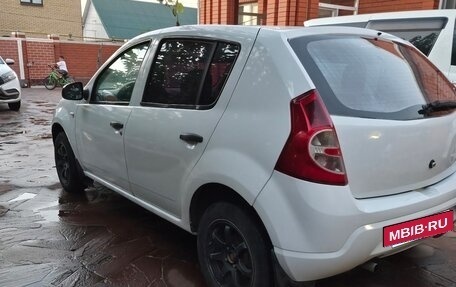 Renault Sandero I, 2014 год, 500 000 рублей, 2 фотография