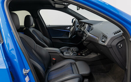 BMW 1 серия, 2020 год, 2 800 000 рублей, 10 фотография