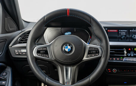 BMW 1 серия, 2020 год, 2 800 000 рублей, 13 фотография
