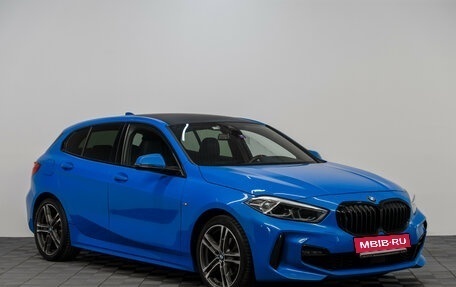 BMW 1 серия, 2020 год, 2 800 000 рублей, 3 фотография