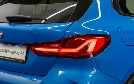 BMW 1 серия, 2020 год, 2 800 000 рублей, 25 фотография