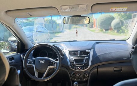 Hyundai Solaris II рестайлинг, 2015 год, 850 000 рублей, 4 фотография