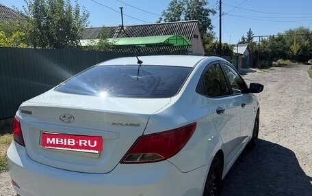 Hyundai Solaris II рестайлинг, 2015 год, 850 000 рублей, 8 фотография