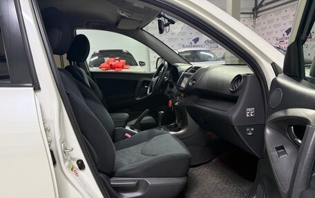 Toyota RAV4, 2011 год, 1 300 000 рублей, 25 фотография