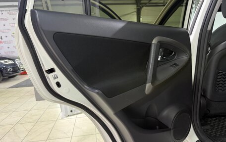 Toyota RAV4, 2011 год, 1 300 000 рублей, 28 фотография
