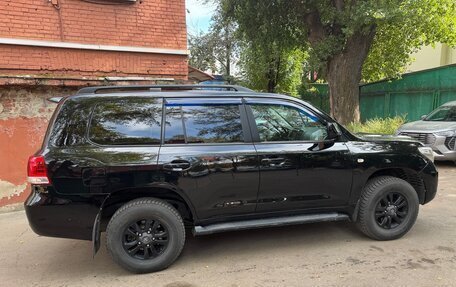 Toyota Land Cruiser 200, 2010 год, 3 000 000 рублей, 3 фотография