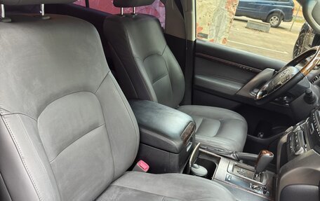Toyota Land Cruiser 200, 2010 год, 3 000 000 рублей, 12 фотография