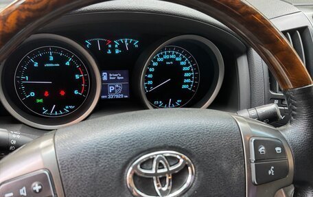 Toyota Land Cruiser 200, 2010 год, 3 000 000 рублей, 16 фотография