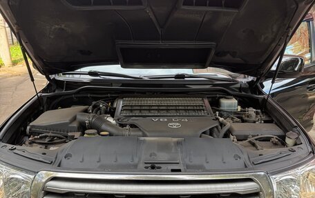 Toyota Land Cruiser 200, 2010 год, 3 000 000 рублей, 27 фотография