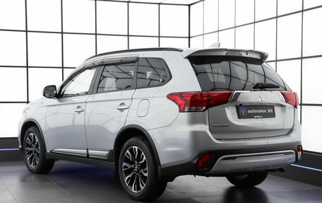 Mitsubishi Outlander III рестайлинг 3, 2022 год, 2 970 000 рублей, 6 фотография