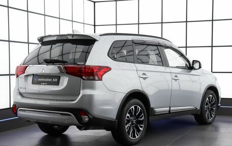 Mitsubishi Outlander III рестайлинг 3, 2022 год, 2 970 000 рублей, 4 фотография