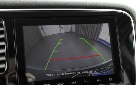 Mitsubishi Outlander III рестайлинг 3, 2022 год, 2 970 000 рублей, 15 фотография
