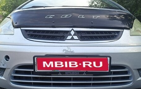 Mitsubishi Colt VI рестайлинг, 2005 год, 305 000 рублей, 1 фотография