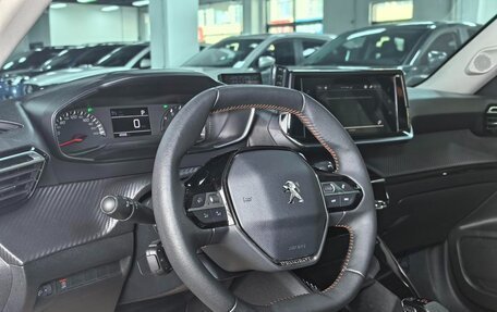 Peugeot 2008 II, 2023 год, 1 450 000 рублей, 14 фотография