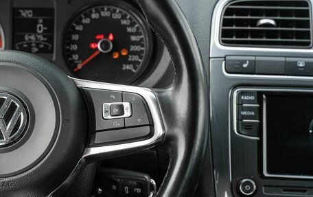 Volkswagen Polo VI (EU Market), 2019 год, 1 300 000 рублей, 18 фотография