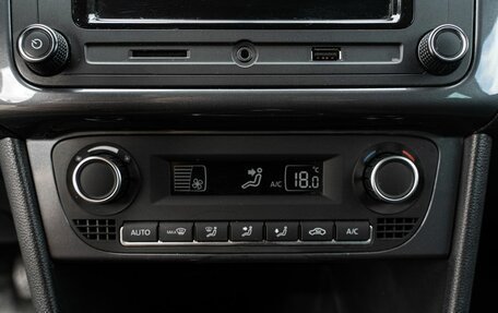 Volkswagen Polo VI (EU Market), 2019 год, 1 300 000 рублей, 22 фотография