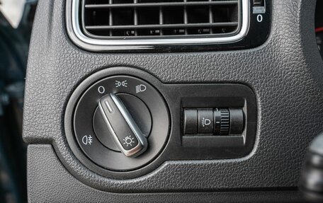 Volkswagen Polo VI (EU Market), 2019 год, 1 300 000 рублей, 24 фотография