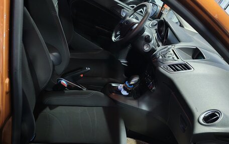 Ford Fiesta, 2016 год, 850 000 рублей, 17 фотография