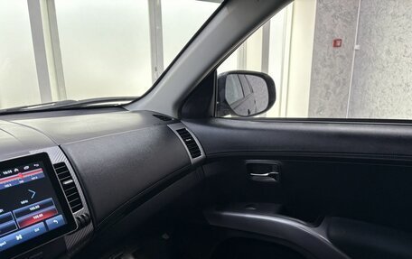 Mitsubishi Outlander III рестайлинг 3, 2010 год, 1 095 000 рублей, 27 фотография