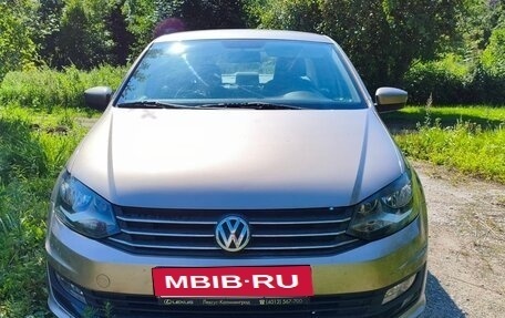 Volkswagen Polo VI (EU Market), 2015 год, 970 000 рублей, 2 фотография