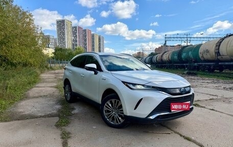 Toyota Venza, 2021 год, 3 900 000 рублей, 1 фотография