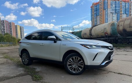 Toyota Venza, 2021 год, 3 900 000 рублей, 2 фотография