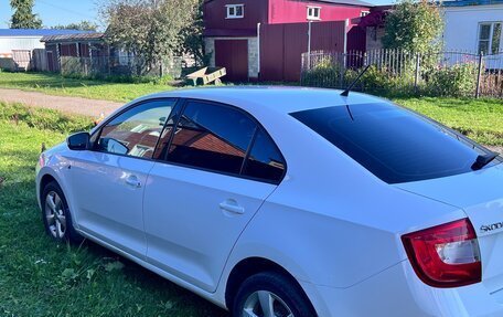 Skoda Rapid I, 2014 год, 800 000 рублей, 4 фотография