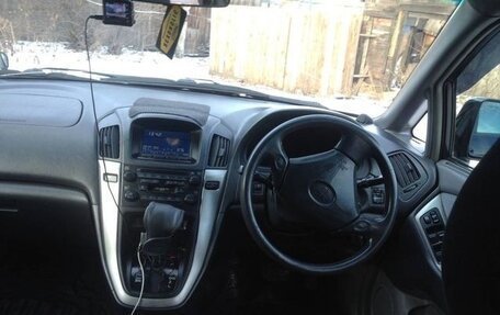 Toyota Harrier, 1998 год, 950 000 рублей, 26 фотография