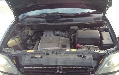 Toyota Harrier, 1998 год, 950 000 рублей, 24 фотография