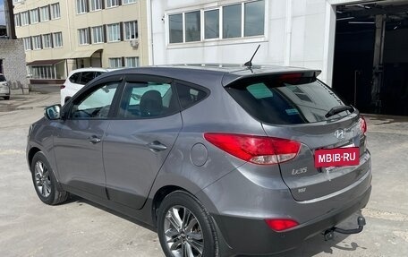 Hyundai ix35 I рестайлинг, 2015 год, 1 340 000 рублей, 2 фотография