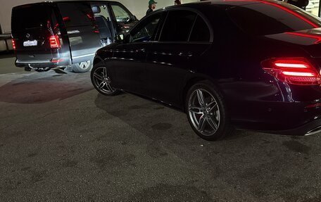Mercedes-Benz E-Класс, 2018 год, 3 200 000 рублей, 17 фотография
