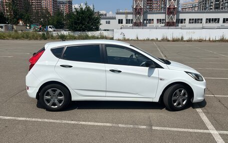 Hyundai Solaris II рестайлинг, 2013 год, 950 000 рублей, 3 фотография