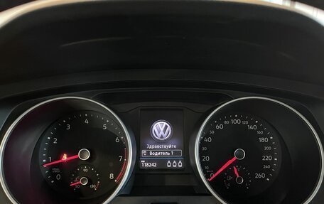 Volkswagen Tiguan II, 2018 год, 2 960 000 рублей, 11 фотография