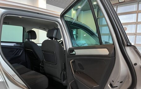 Volkswagen Tiguan II, 2018 год, 2 960 000 рублей, 17 фотография