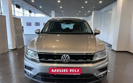 Volkswagen Tiguan II, 2018 год, 2 960 000 рублей, 8 фотография