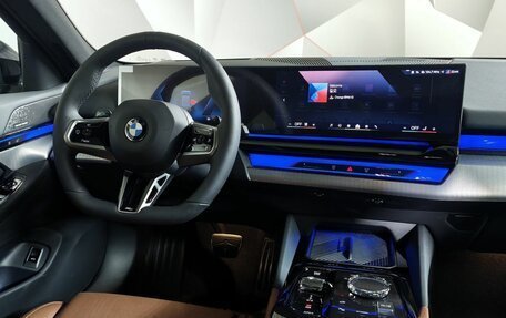 BMW 5 серия, 2025 год, 8 699 000 рублей, 15 фотография