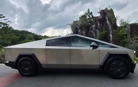 Tesla Cybertruck, 2026 год, 18 999 750 рублей, 4 фотография