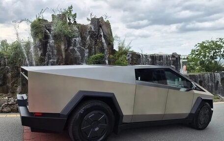 Tesla Cybertruck, 2026 год, 18 999 750 рублей, 5 фотография