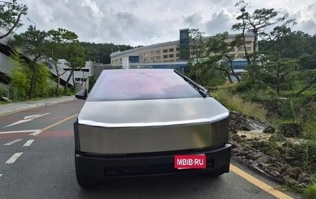 Tesla Cybertruck, 2026 год, 18 999 750 рублей, 2 фотография
