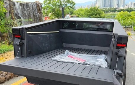 Tesla Cybertruck, 2026 год, 18 999 750 рублей, 16 фотография