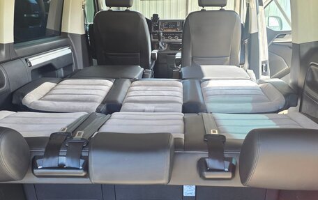 Volkswagen Caravelle T6 рестайлинг, 2016 год, 3 500 000 рублей, 10 фотография