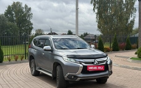 Mitsubishi Pajero Sport III рестайлинг, 2017 год, 2 250 000 рублей, 2 фотография