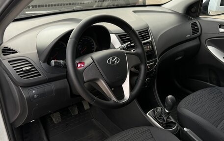 Hyundai Solaris II рестайлинг, 2014 год, 880 000 рублей, 11 фотография