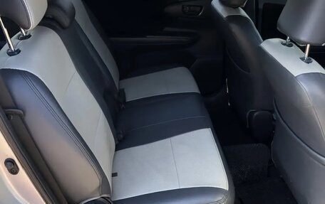 Toyota Wish II, 2012 год, 1 350 000 рублей, 7 фотография