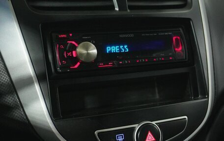 Hyundai Solaris II рестайлинг, 2013 год, 639 000 рублей, 12 фотография
