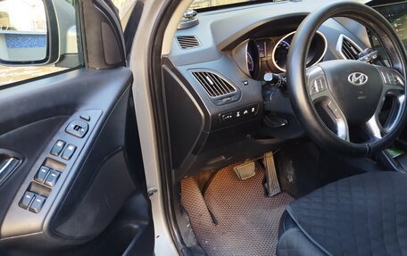 Hyundai ix35 I рестайлинг, 2010 год, 117 000 рублей, 10 фотография