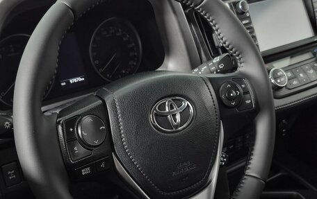 Toyota RAV4, 2018 год, 2 649 000 рублей, 11 фотография