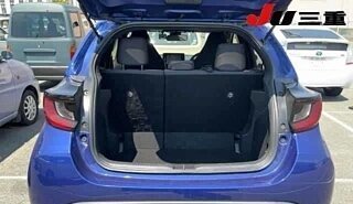 Toyota Yaris XP150 рестайлинг, 2023 год, 1 350 000 рублей, 11 фотография